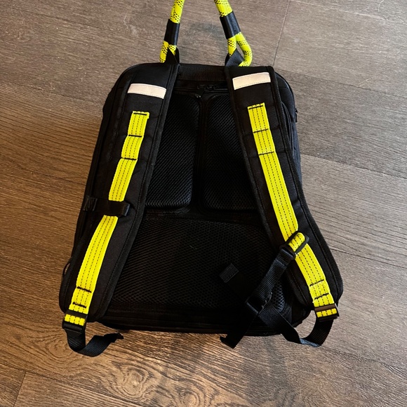 ROVERLUND DAY TRIPPER PET BACKPACK CARRIER NWOT - Picture 10 of 11